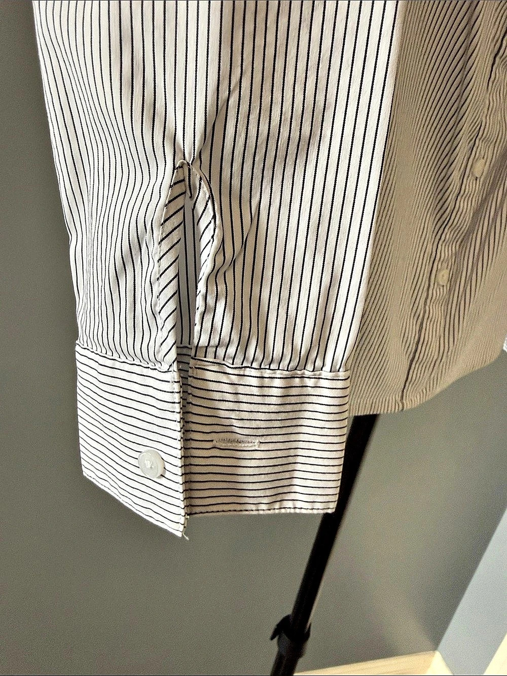 Express Striped Button Down Top in White & Blue Size Small - Picture 4 of 6